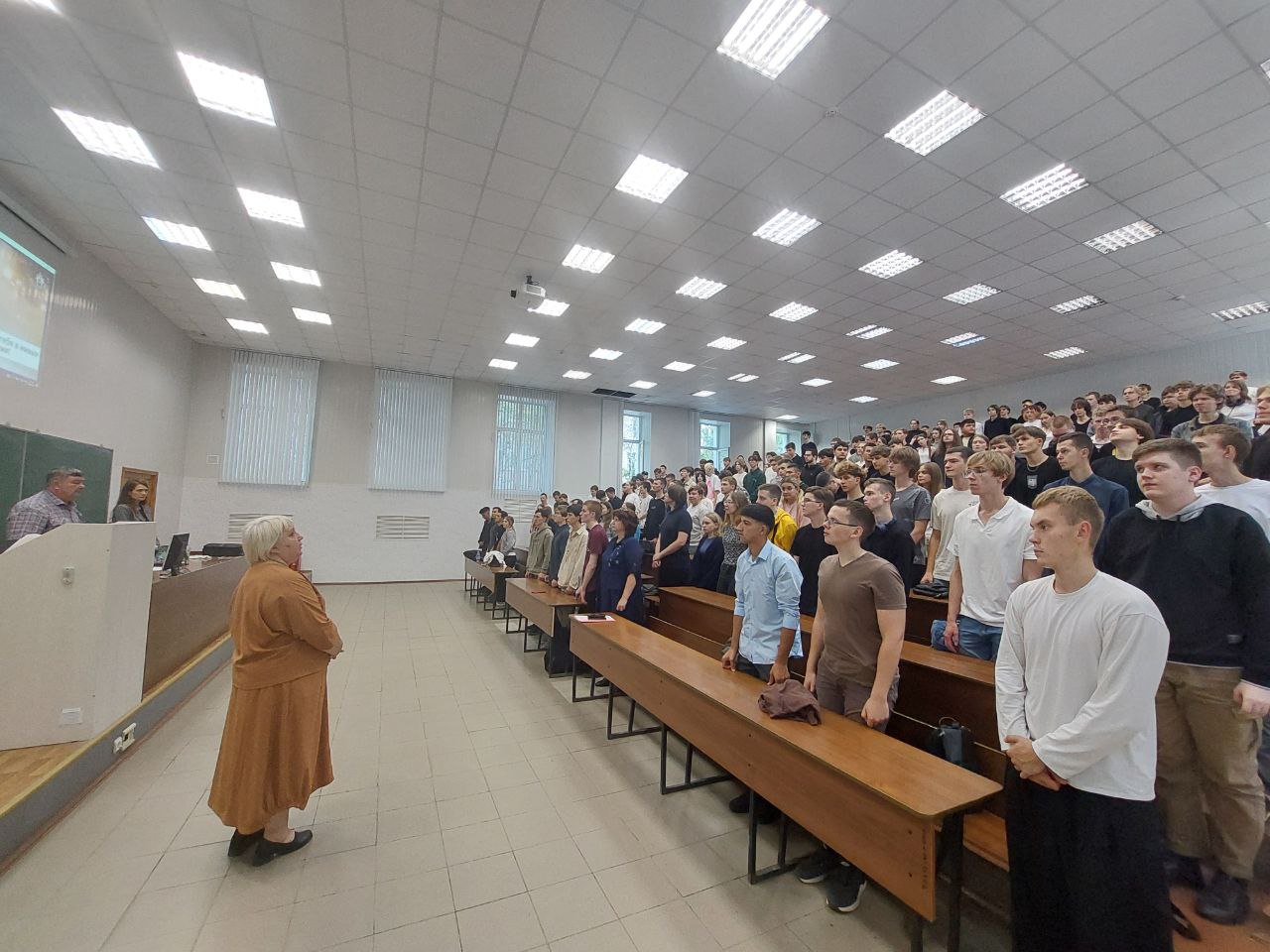 На факультете вычислительной техники проведены мероприятия, посвященные Дню солидарности в борьбе с терроризмом.